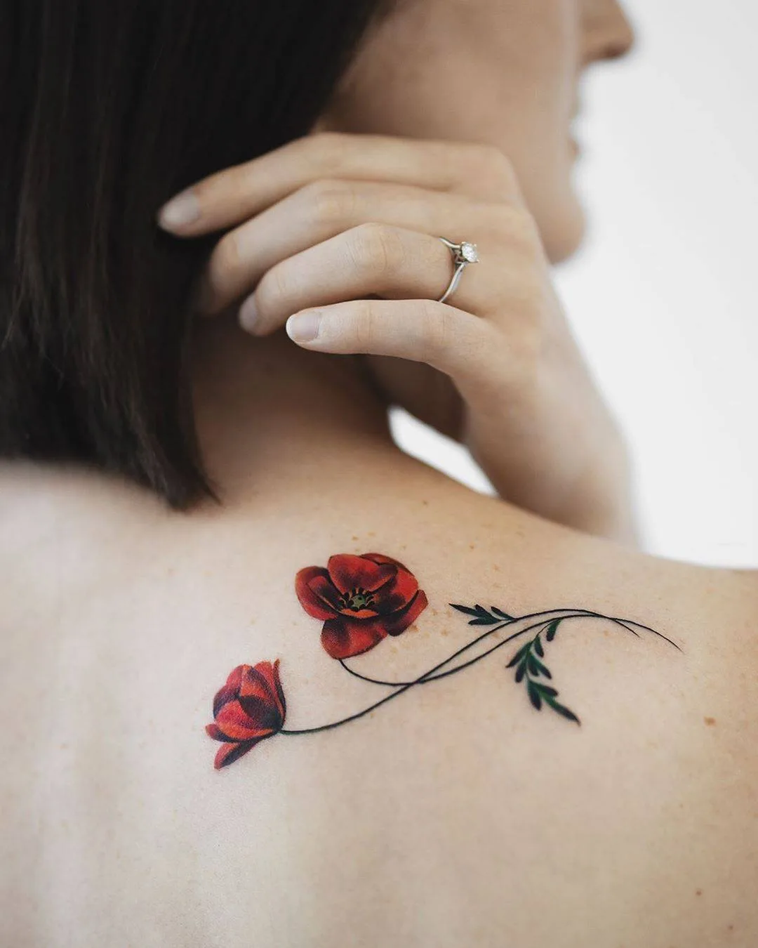 Tattoo artist Rey Jasper, authors color tattoo, watercolor, realism, minimalism, flowers | Auckland, New Zealand