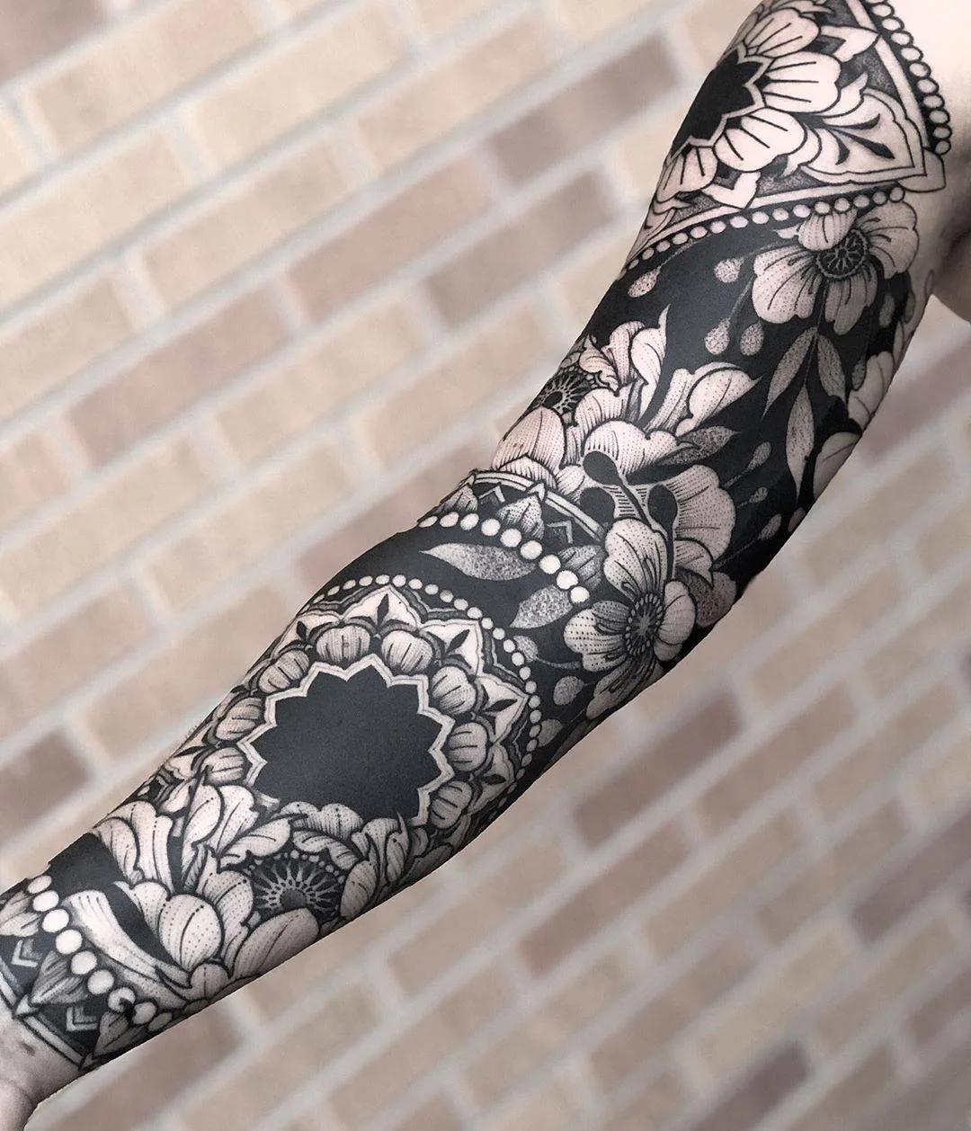 Tattoo artist Jayce Wallingford, black author's large-scale neotraditional ornamental tattoo with oriental motifs | Denver, United States