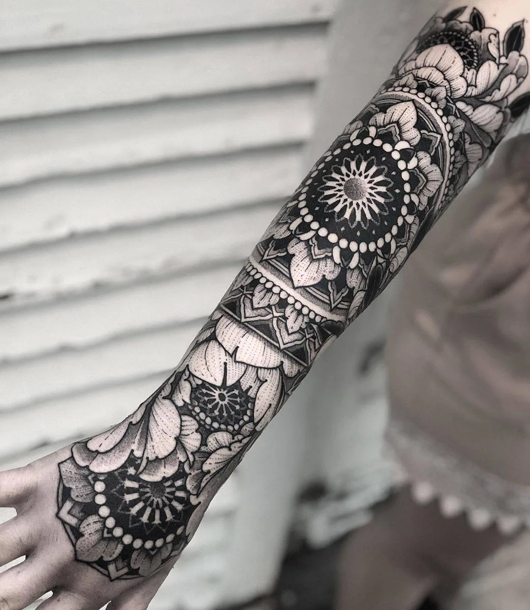 Tattoo artist Jayce Wallingford, black author's large-scale neotraditional ornamental tattoo with oriental motifs | Denver, United States