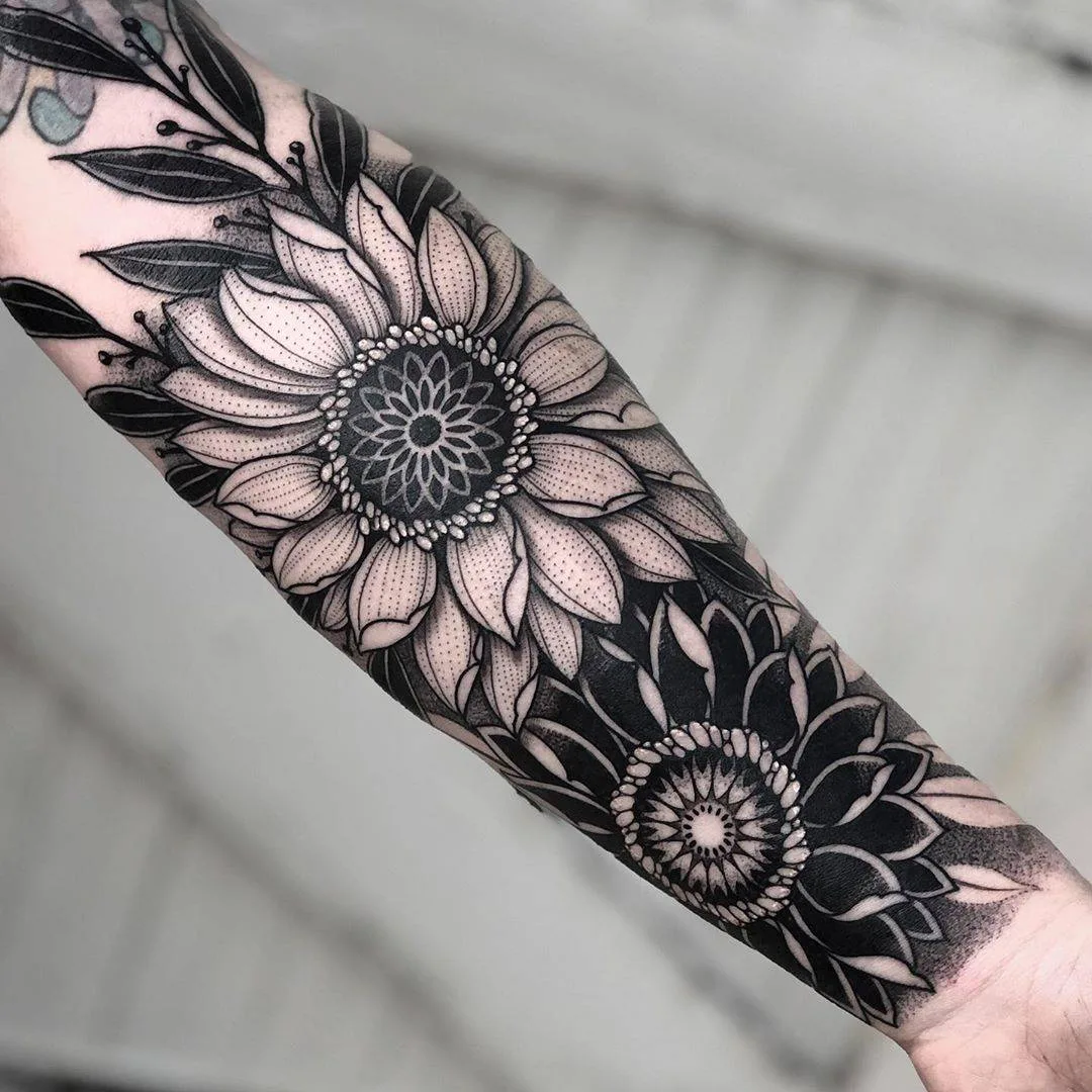 Tattoo artist Jayce Wallingford, black author's large-scale neotraditional ornamental tattoo with oriental motifs | Denver, United States