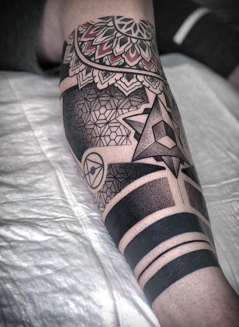 Pin by Hanifimi on Tattoos | Geometric tattoo arm, Arm tattoos for guys,  Geometric sleeve tattoo