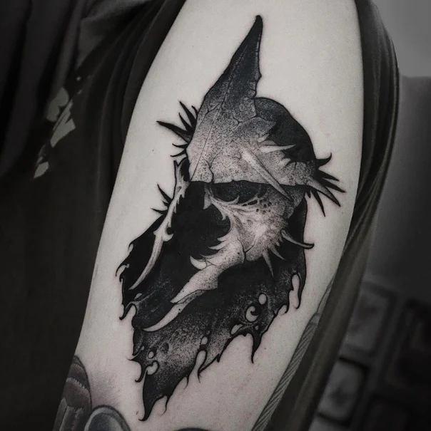 Блэкворк Skull, Leaf tattoo на Предплечье