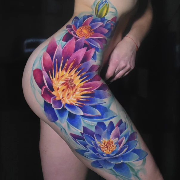Акварель Flower tattoo на Thigh
