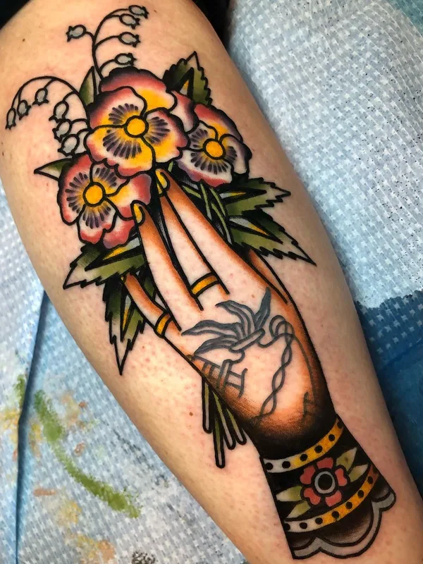 color traditional tatuaje en forearm #44543 | Tatuador Joe Mallard