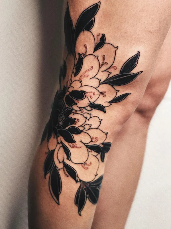 black and grey botanic tattoo on knee #44600 | Tattoo Artist Ninteendo