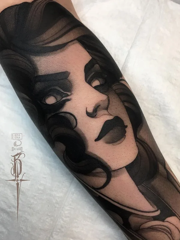 female black and grey blackwork 纹身 在 forearm #44646 | 纹身师 Денис Бедринский