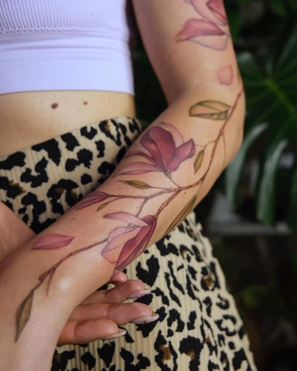 Ботаническая Flower, Leaf tattoo на Предплечье
