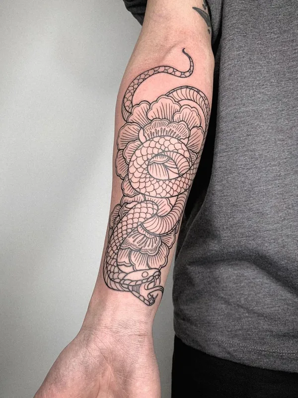 black linework 纹身 在 forearm #45110 | 纹身师 Oliver’s Black Ink