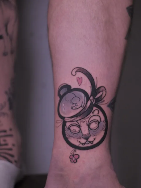 black and grey cartoon Tatuagem em ankle #45405 | Tatuador Mexica