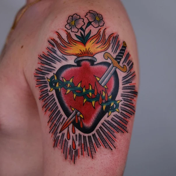 Традиционная Sacred heart, Sword tattoo на Дельта