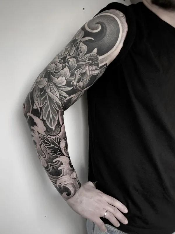 male black and grey black and grey 纹身 在 full sleeve #45666 | 纹身师 Sasha Tabuns