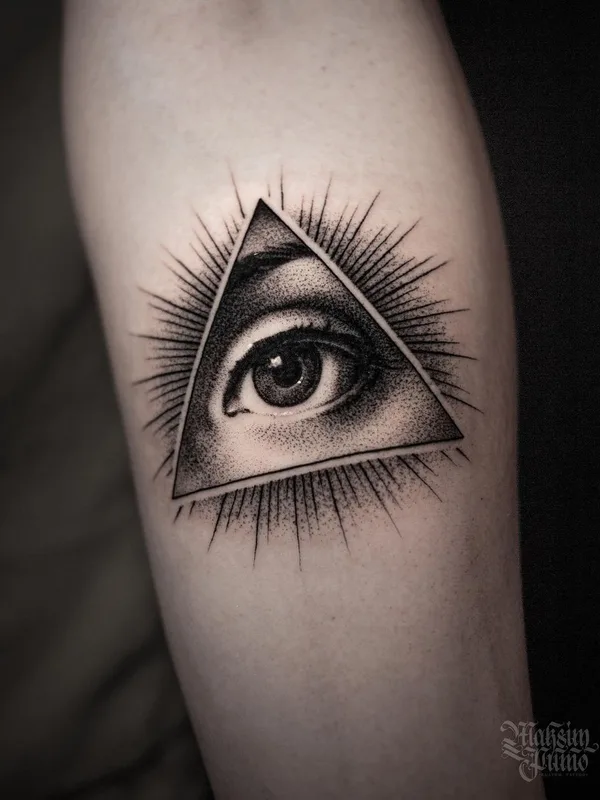 black and grey blackwork татуировка на forearm #45729 | Тату мастер Maksim Primo