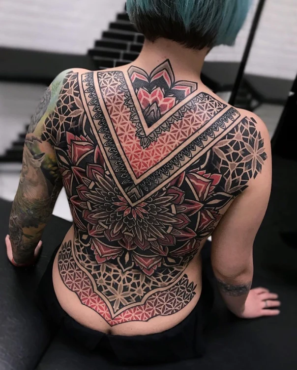 Геометрия Geometric, Mandala tattoo на Спина (полная)