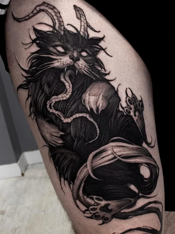 black and grey blackwork 纹身 在 thigh #46027 | 纹身师 Helena Zolotykh
