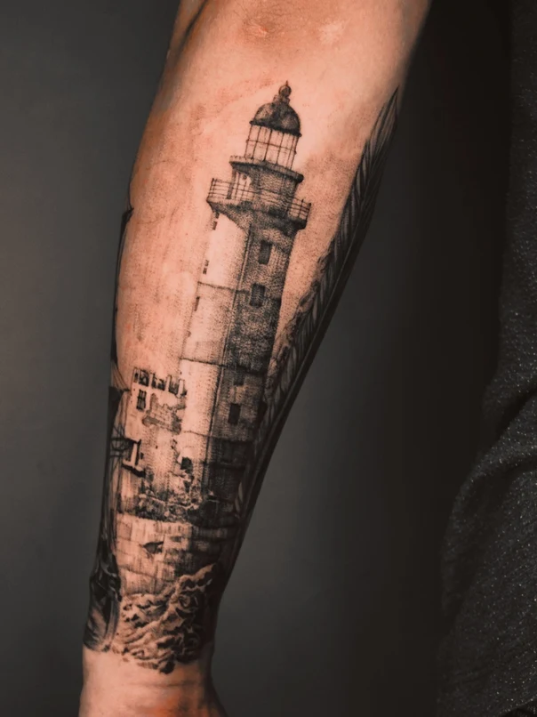 Чёрно-серая Lighthouse, Landscape tattoo на Предплечье