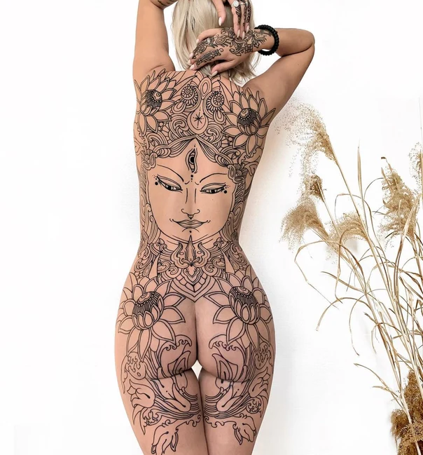 Орнаментальная Buddha, Lotus tattoo на Спина (полная)