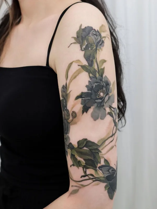 female color botanic tatouage sur full sleeve #60078 | Artiste tatoueur guppy.flowertattoo