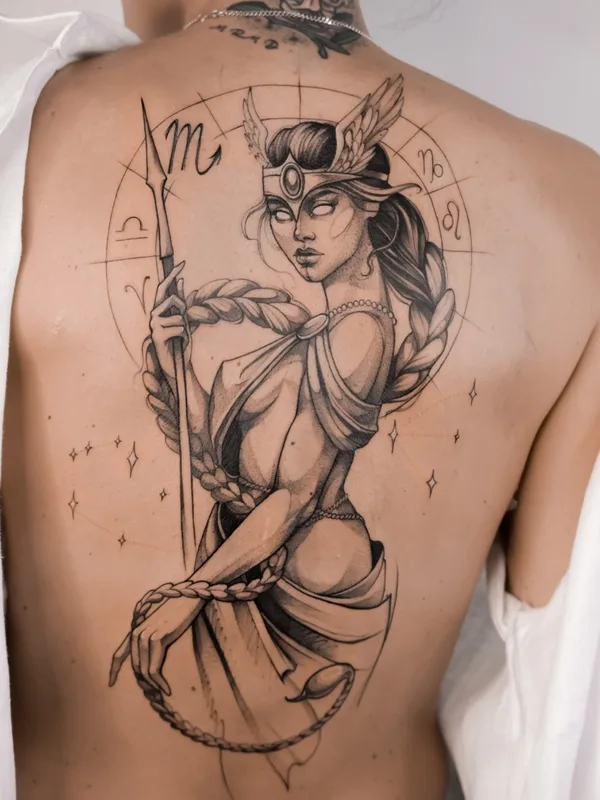 female black and grey illustrative tatouage sur upper back #60242 | Artiste tatoueur Katrin_Inktattoo