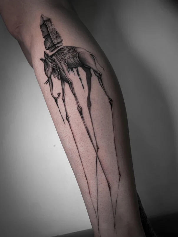 Сюрреализм Elephant, Abstract tattoo на Икра