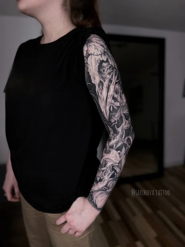black and grey blackwork Tatuaggio su full sleeve #60400 | Tatuatore Stanislava Sarikova