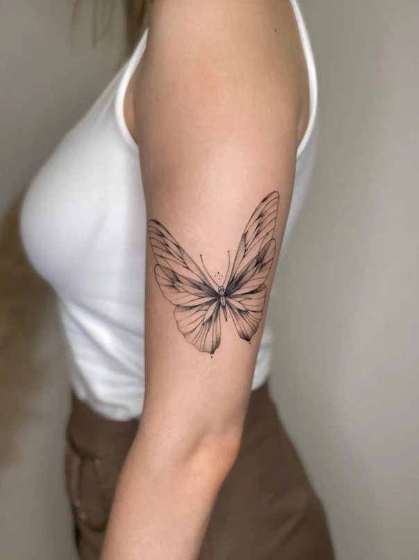 Файнлайн Butterfly tattoo на Предплечье