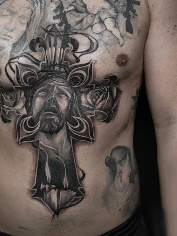 male black and grey black and grey tattoo auf chest #60513 | Tätowierer Красное Микеланджело