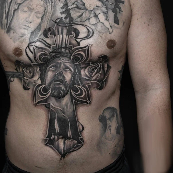 Чёрно-серая Cross, Jesus tattoo на Грудь
