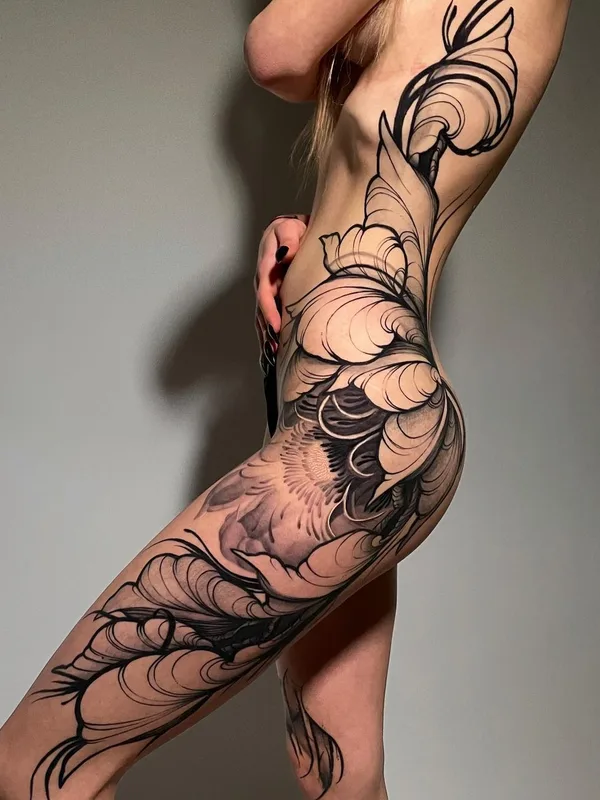 female black and grey blackwork 纹身 在 full body #60759 | 纹身师 Federica Orlando