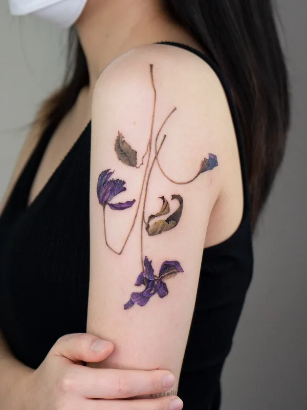female color watercolor tattoo auf shoulder #60958 | Tätowierer Pokhy