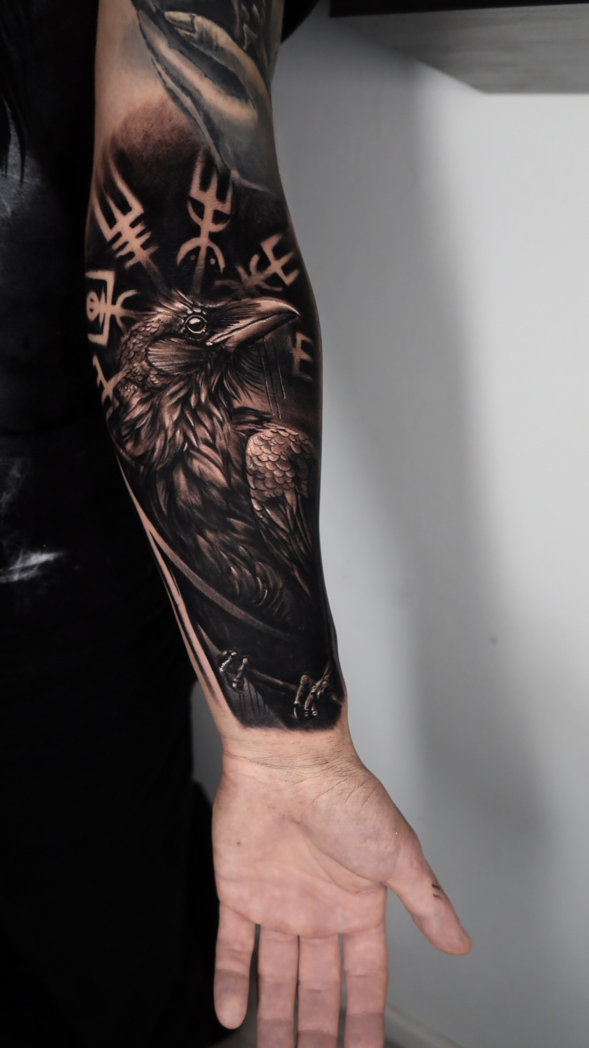 Чёрно-серая tattoo by Ivan Shipulin
