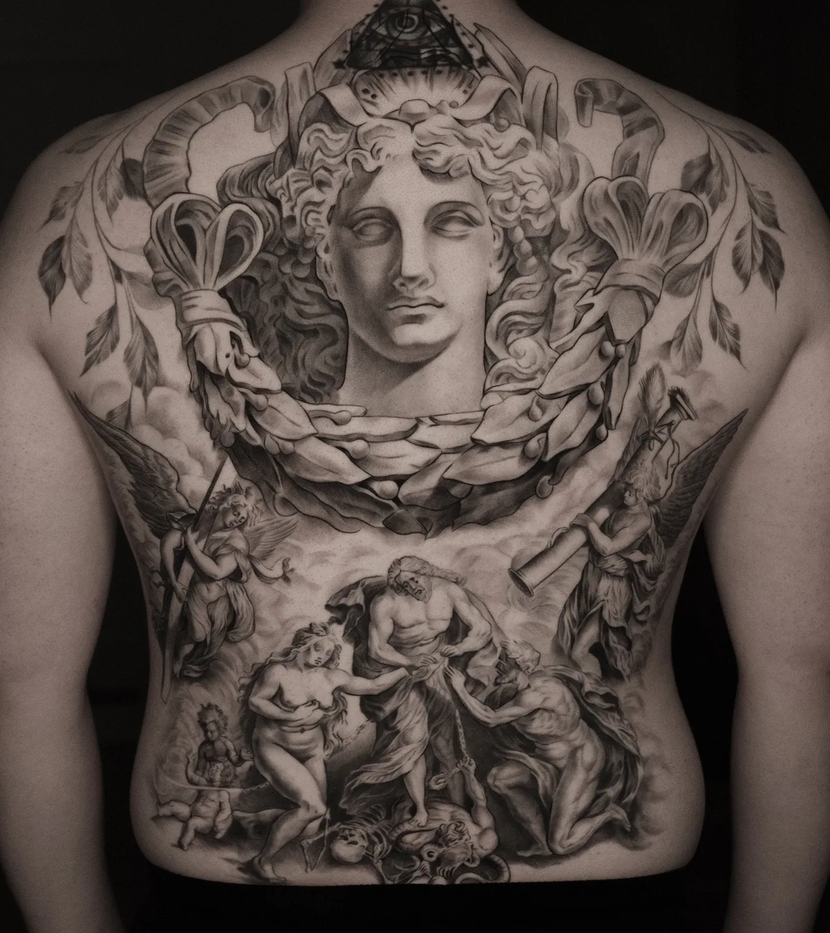 Artista del tatuaggio Tae