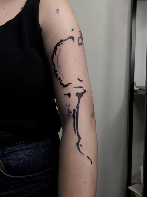 female black abstract Tatuagem em forearm #76020 | Tatuador Иван Бакланов