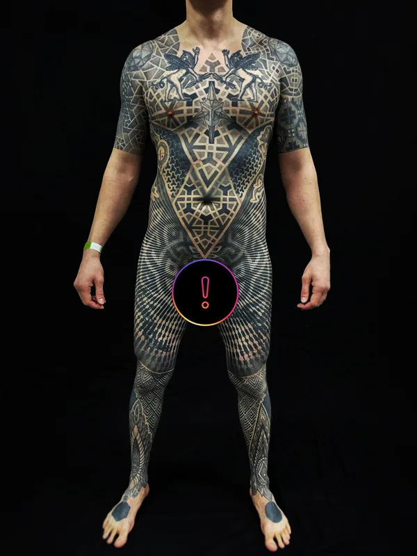 male black geometric tattoo auf bodysuit #76098 | Tätowierer Maksim Zhuravlev