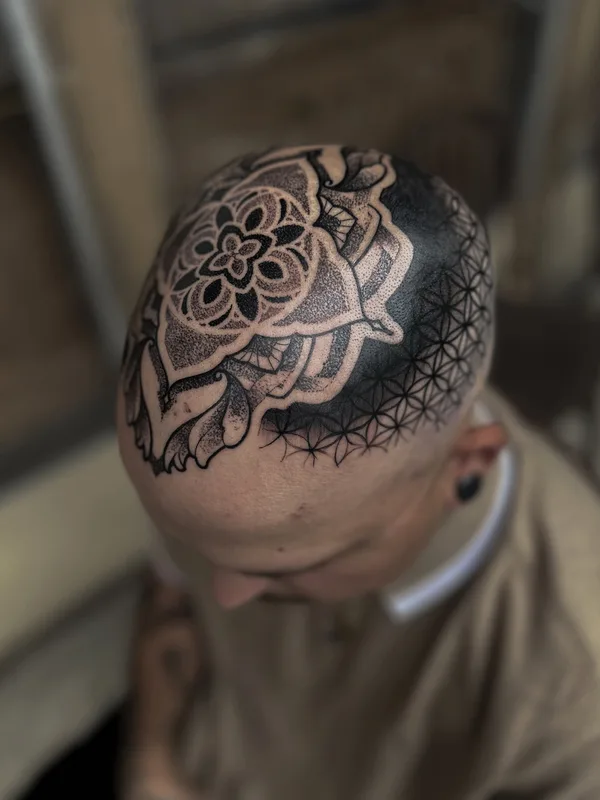 male black blackwork 纹身 在 head #76759 | 纹身师 Fellipe Romeiro