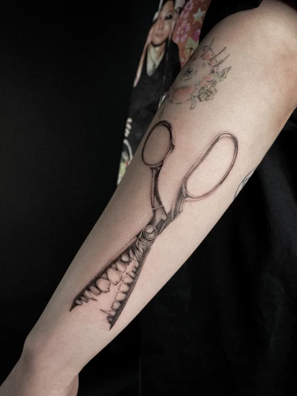 black and grey black and grey татуировка на forearm #77316 | Тату мастер VALENTINA TISHE