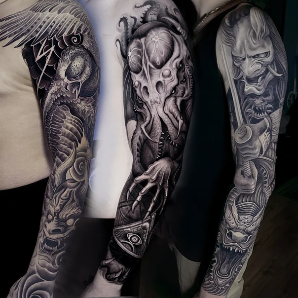 Чёрно-серая Demon, Mythical creature tattoo на Полный рукав