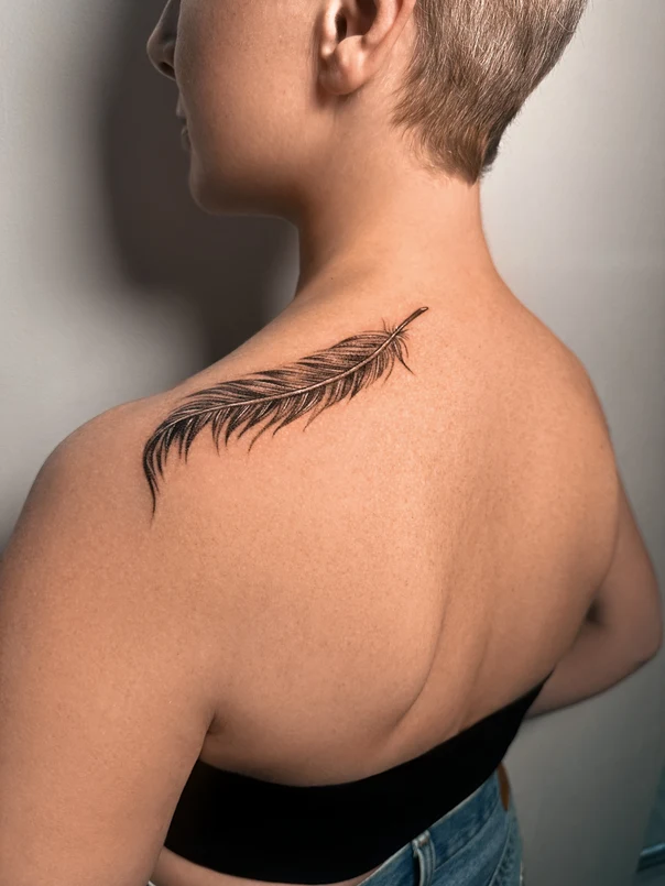 Лайнворк Feather tattoo на Дельта