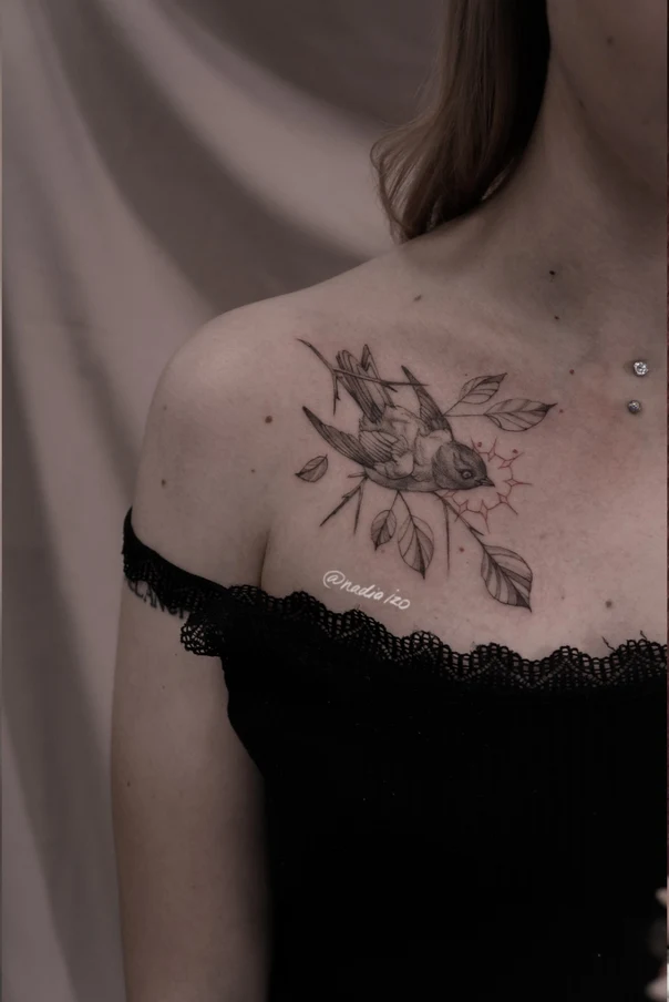 Fineline Bird, Leaves tattoo on Collarbone