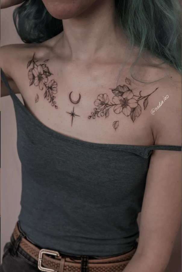 Файнлайн Flowers, Moon tattoo на Грудь