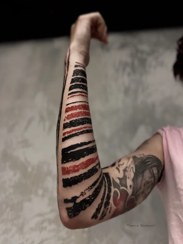 color abstract tattoo auf forearm #78213 | Tätowierer Tanya Surikat