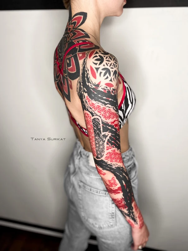 Абстрактная Geometric, Abstract tattoo на Полный рукав