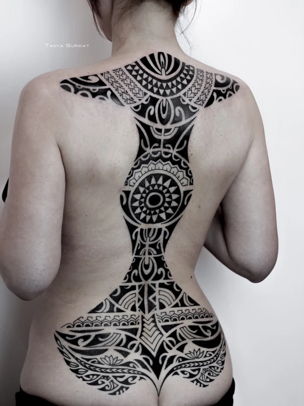 Трайбл / Племенная Geometric, Mandala tattoo на Спина (полная)