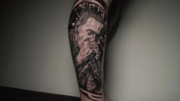Реализм Portrait, Microphone tattoo на Икра