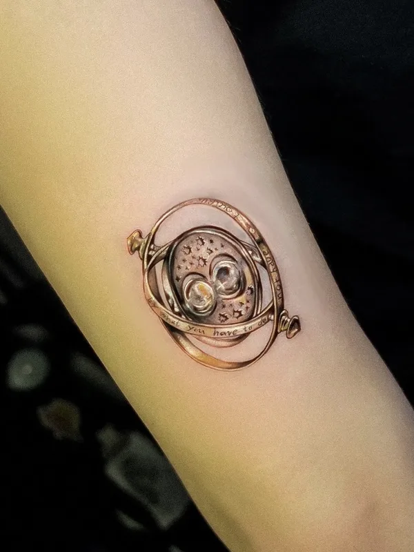 color realism tattoo auf forearm #78793 | Tätowierer Софья Скворцова STARLING_TATTOO
