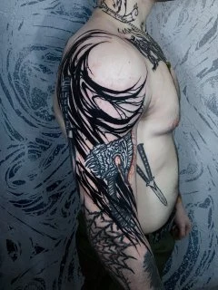Блэкворк Abstract, Axe tattoo на Полный рукав
