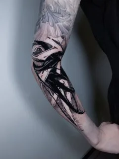 black and grey abstract 纹身 在 forearm #78821 | 纹身师 KOLYASAFER (Коля Сафер)