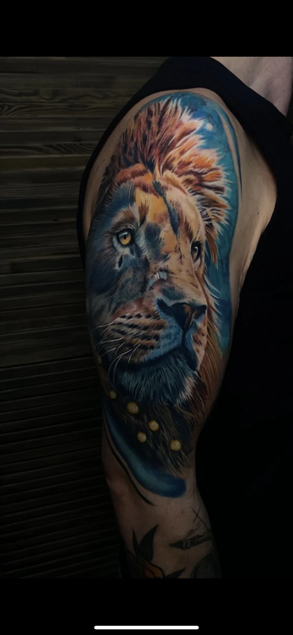 Реализм Lion tattoo на Плечо