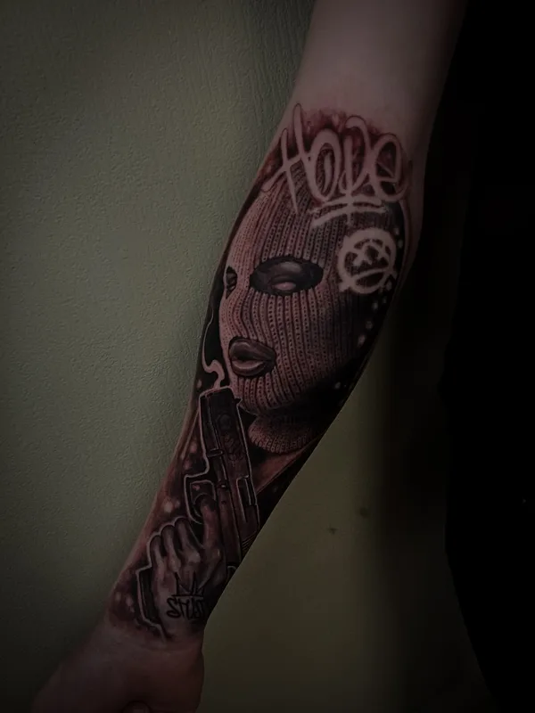 black and grey black and grey Tatuaggio su forearm #79623 | Tatuatore Алексей Корнеев