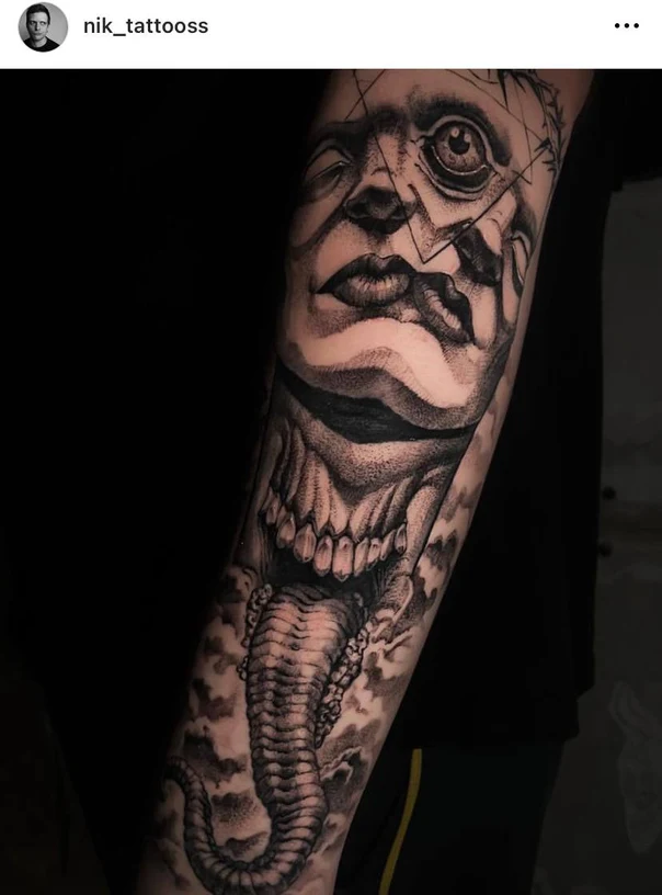 Чёрно-серая Face, Skull tattoo на Предплечье