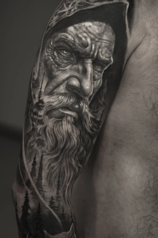 Реализм Portrait, Trees tattoo на Плечо